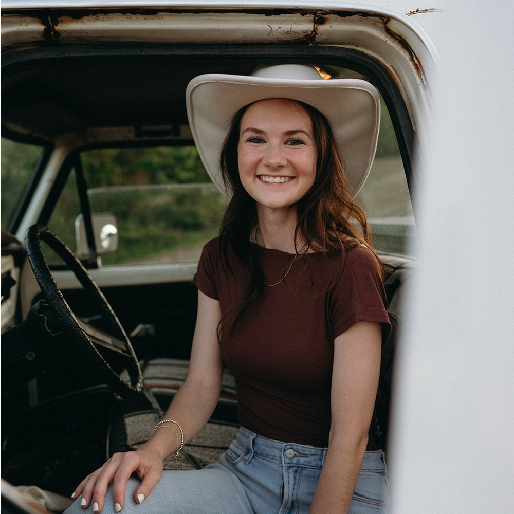 Meet your Posher, Kaitlyn